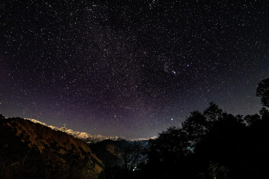 Starry nights from Deoriatal mesmerizes trekkers on the trek.